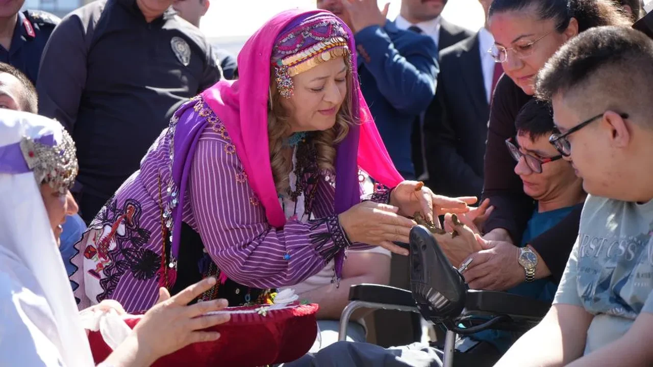 Engelli gençlerin askerlik heyecanı! Herkesin gözleri doldu