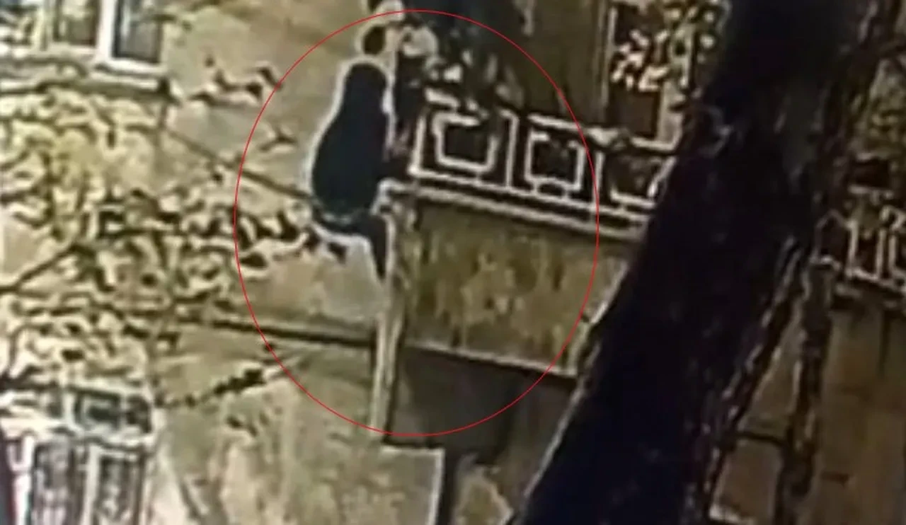 Evinde hırsızla yüz yüze gelince büyük şok yaşadı! 