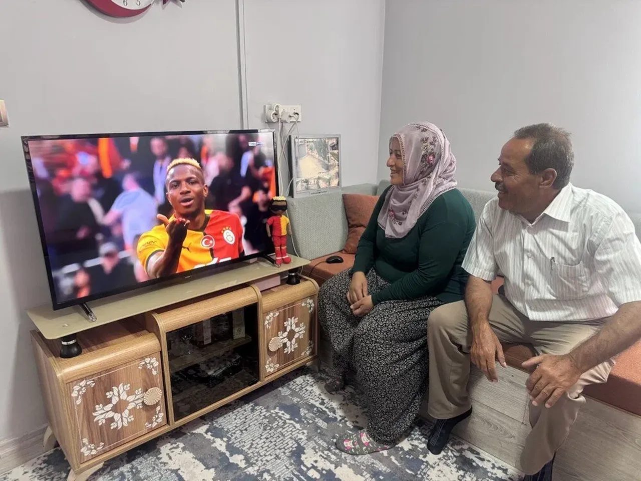 Galatasaray'a sürpriz destek! Osimhen'in bonservisi için kaynak bulundu