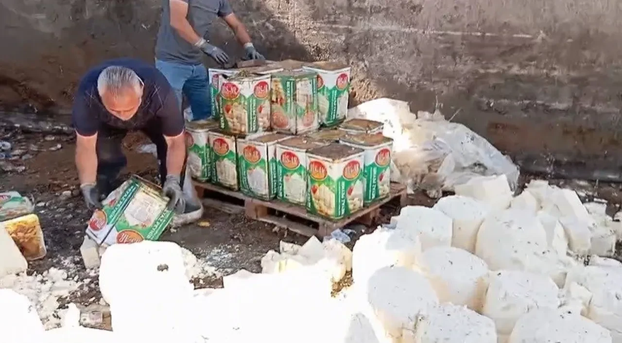 Gıda teröristlerinin son durağı İzmir! Mide bulandıran görüntüler 