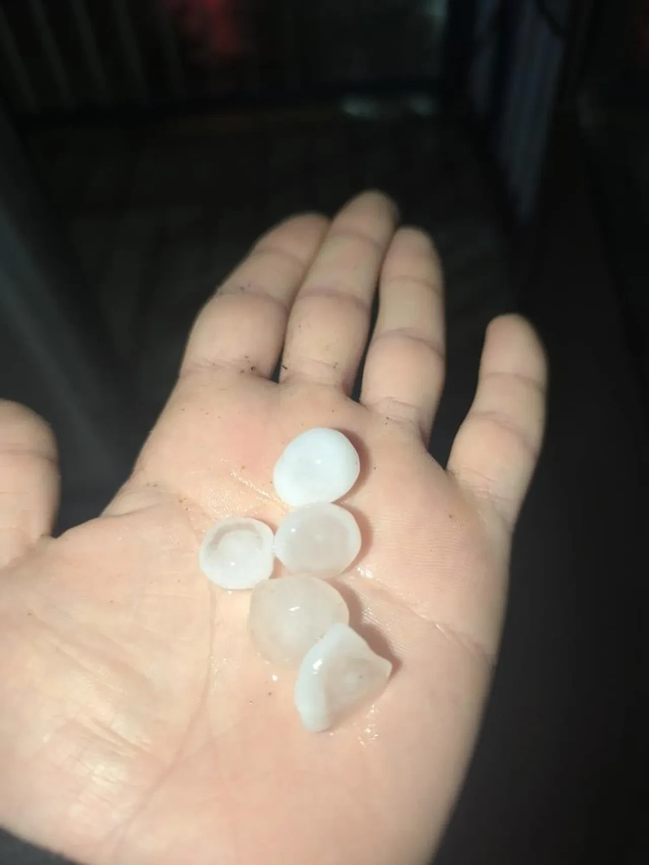 Hatay’ı dolu vurdu! Yollar göle döndü, hayatı felç etti