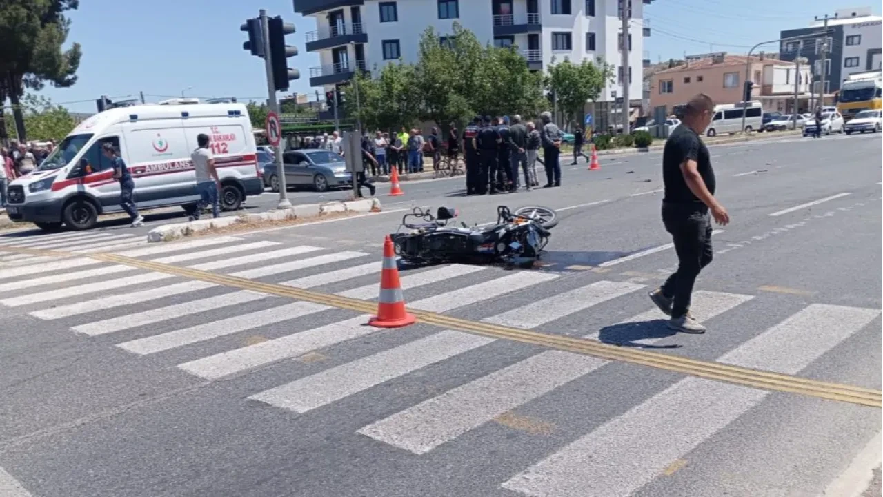 İzmir'de feci motosiklet kazası: Ölü ve yaralılar var!