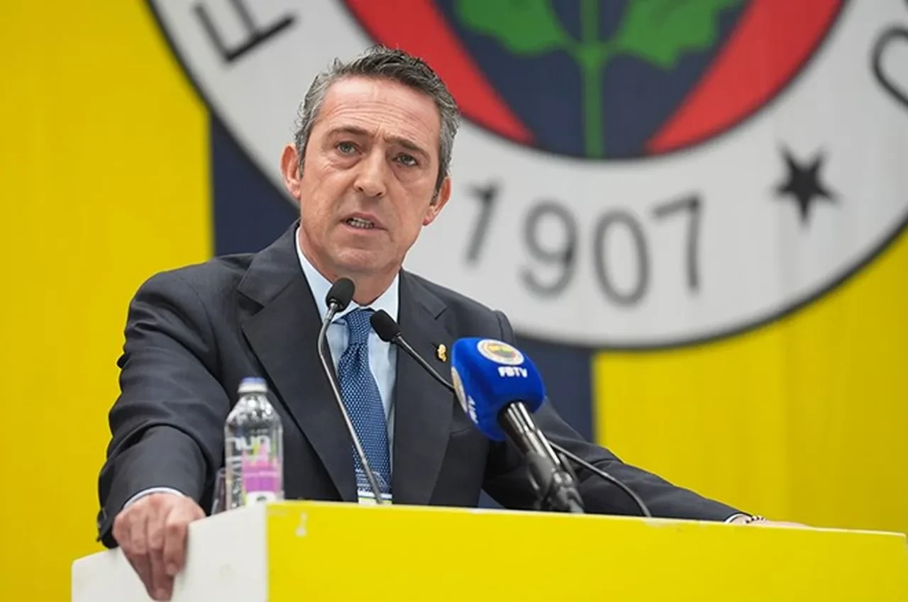 Mahmut Uslu Fenerbahçe başkanlığına adaylığını açıkladı! Ali Koç'a istifa çağrısı: Sana son bir abilik yapacağım