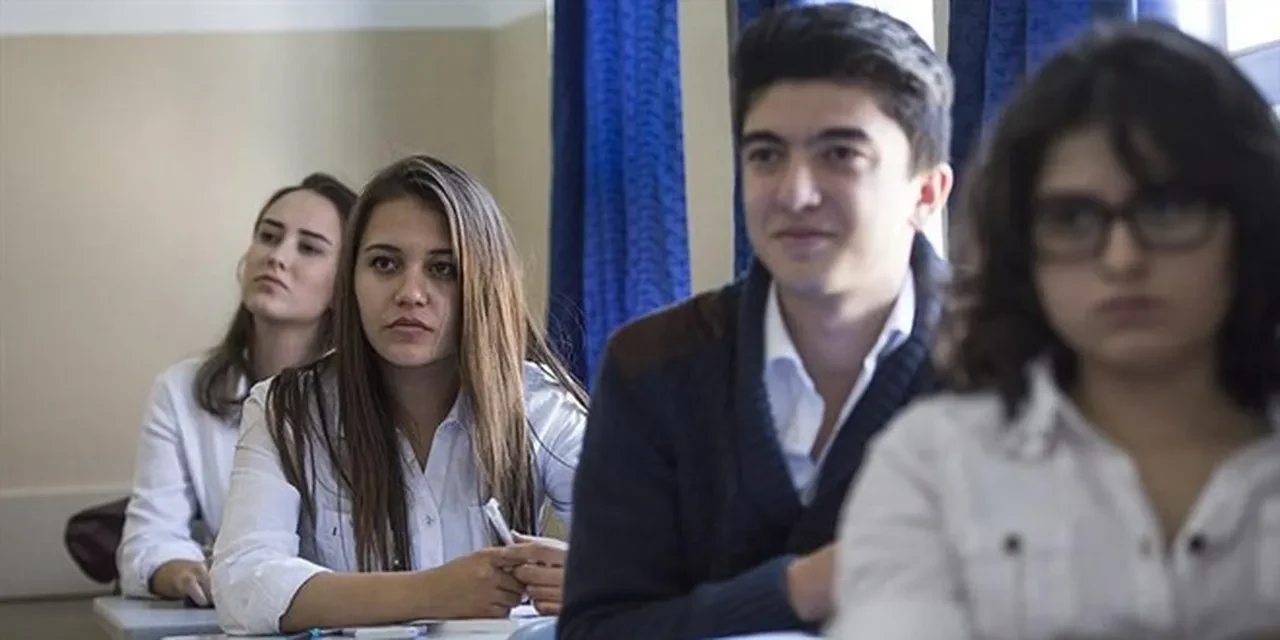 MEB harekete geçti! Liselere yeni ders geliyor
