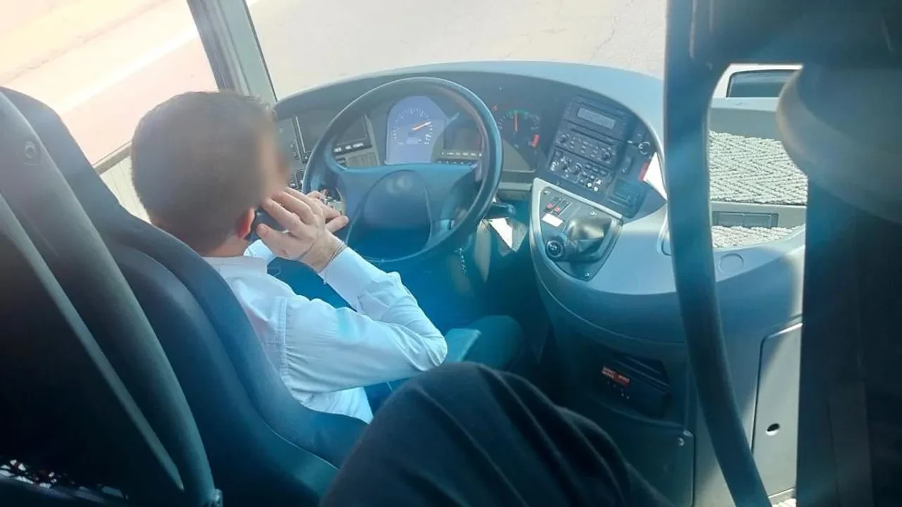 Otobüs şoförünün telefon merakı ceza getirdi