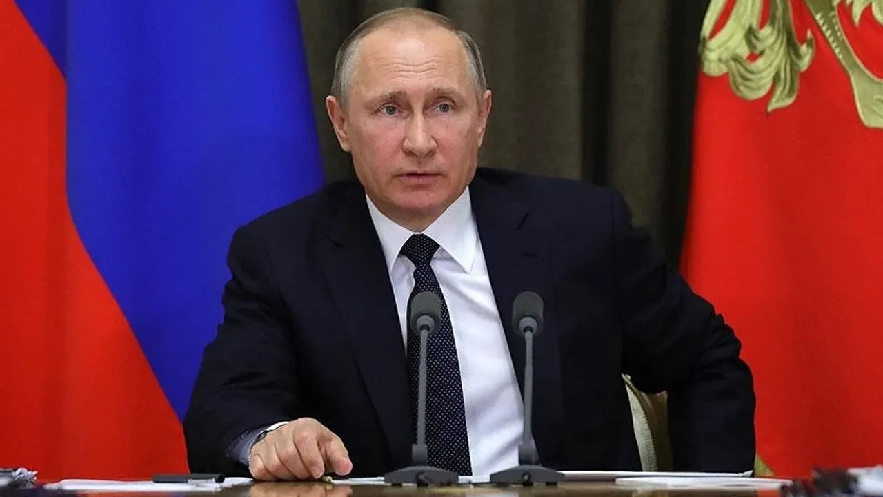 Putin Kara Kuvvetleri Başkomutanı'nı görevden aldı