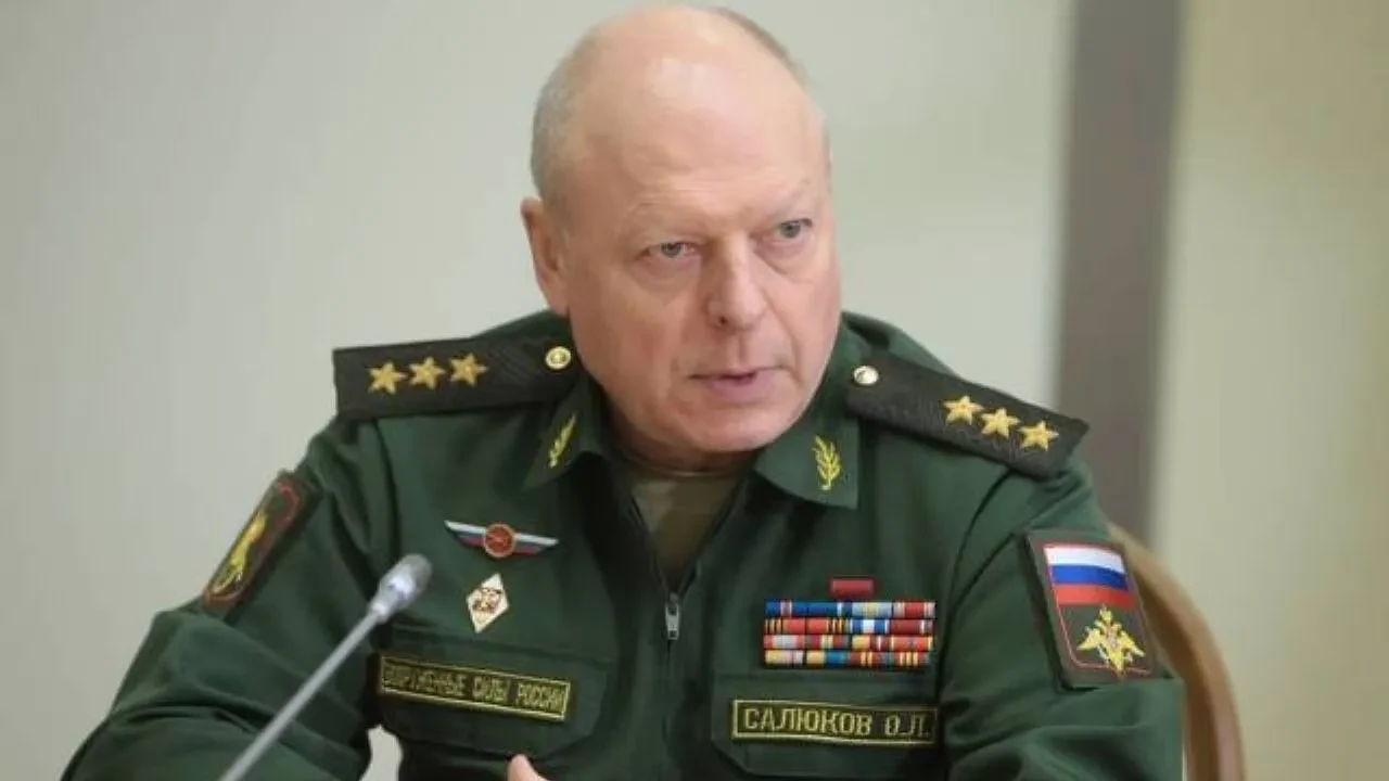 Putin Kara Kuvvetleri Başkomutanı'nı görevden aldı