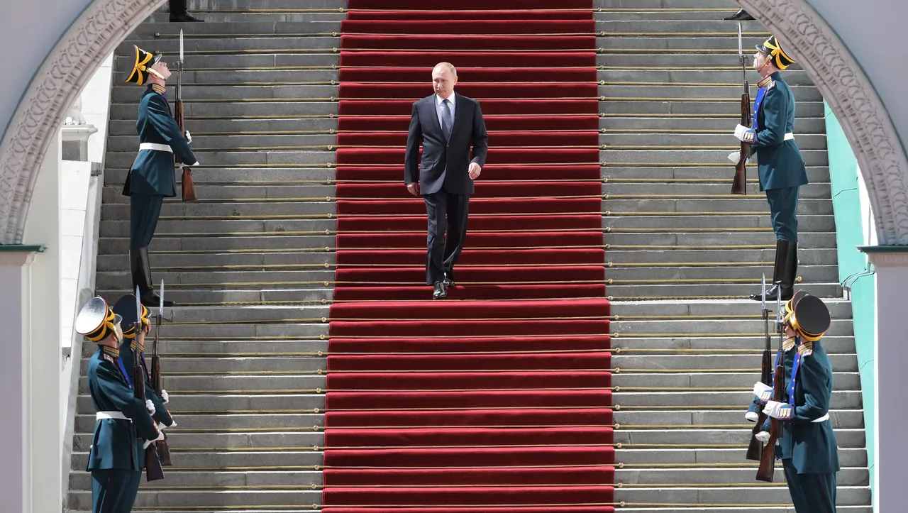 Rus lider Vladimir Putin'e 'yürüyen ölü adam' benzetmesi: Suikast korkusundan gelemiyor