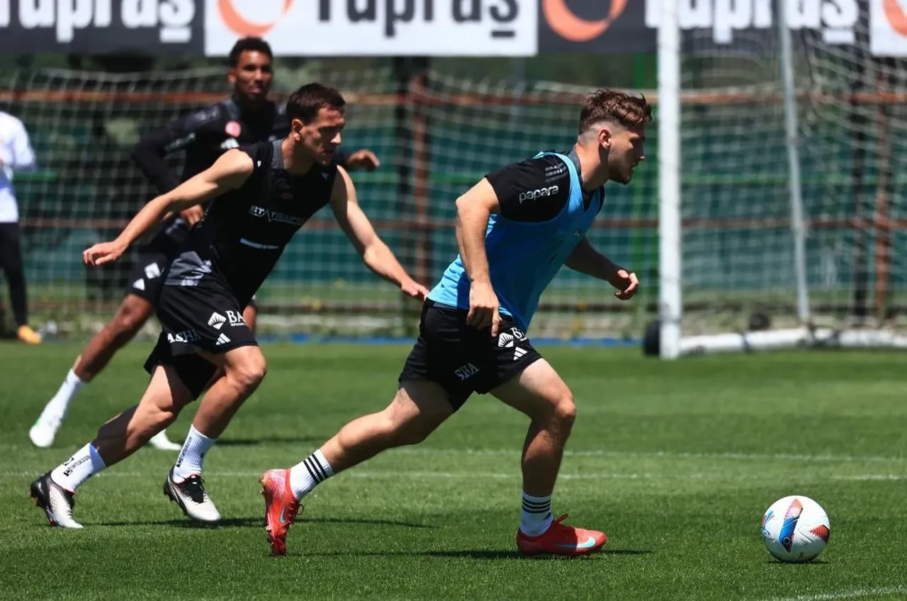 Siyah-Beyazlılar, Alanyaspor maçı mesaisini sürdürüyor