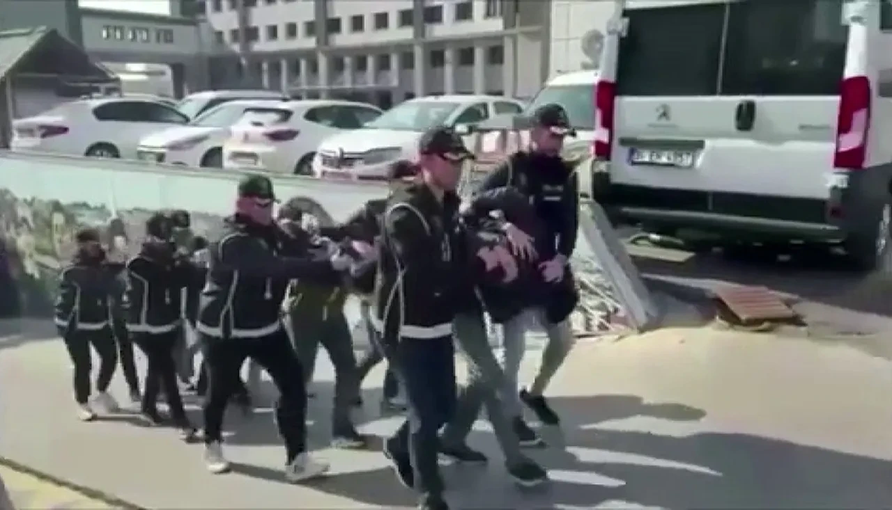 Sokak çeteleriyle mücadele sürüyor! İstanbul'da büyük operasyon