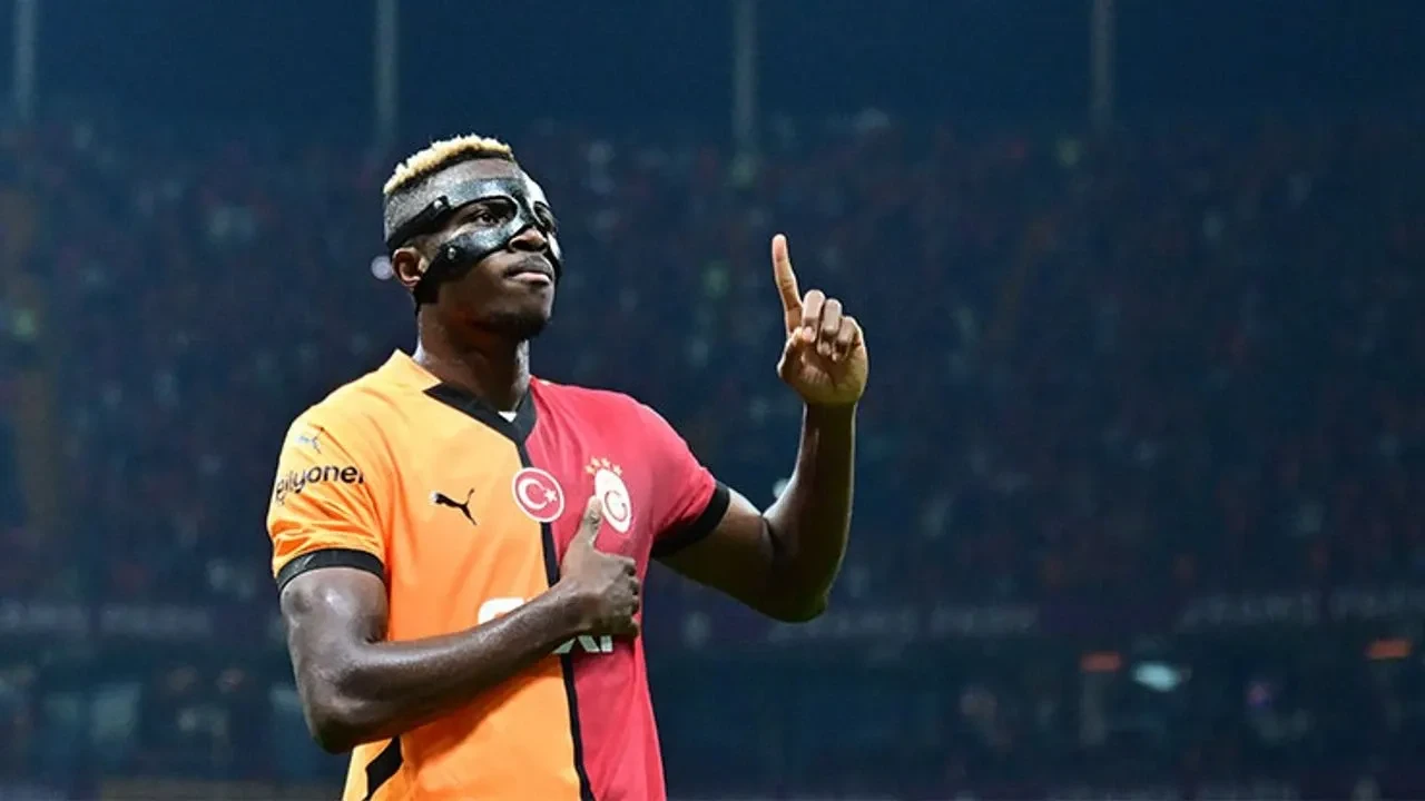 Victor Osimhen'den rekor için paylaşım geldi! 