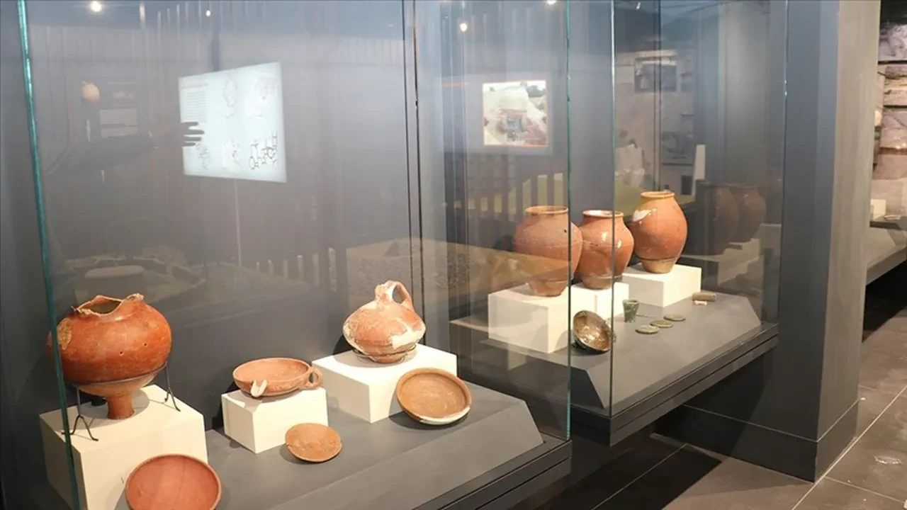 19 Mayıs kütüphaneler, müzeler açık mı?