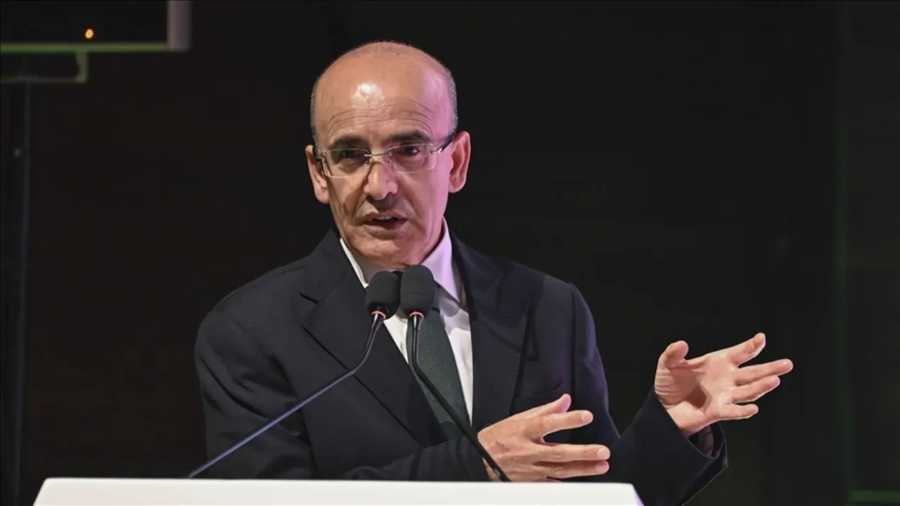 Bakan Şimşek'ten 'İngiltere’de ev alımı ve şirket kurduğu' iddalarına cevap