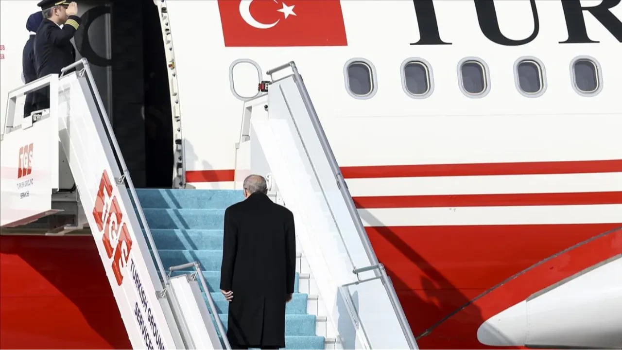 Cumhurbaşkanı Erdoğan, Tiran'daki temaslarının ardından İstanbul'a hareket etti