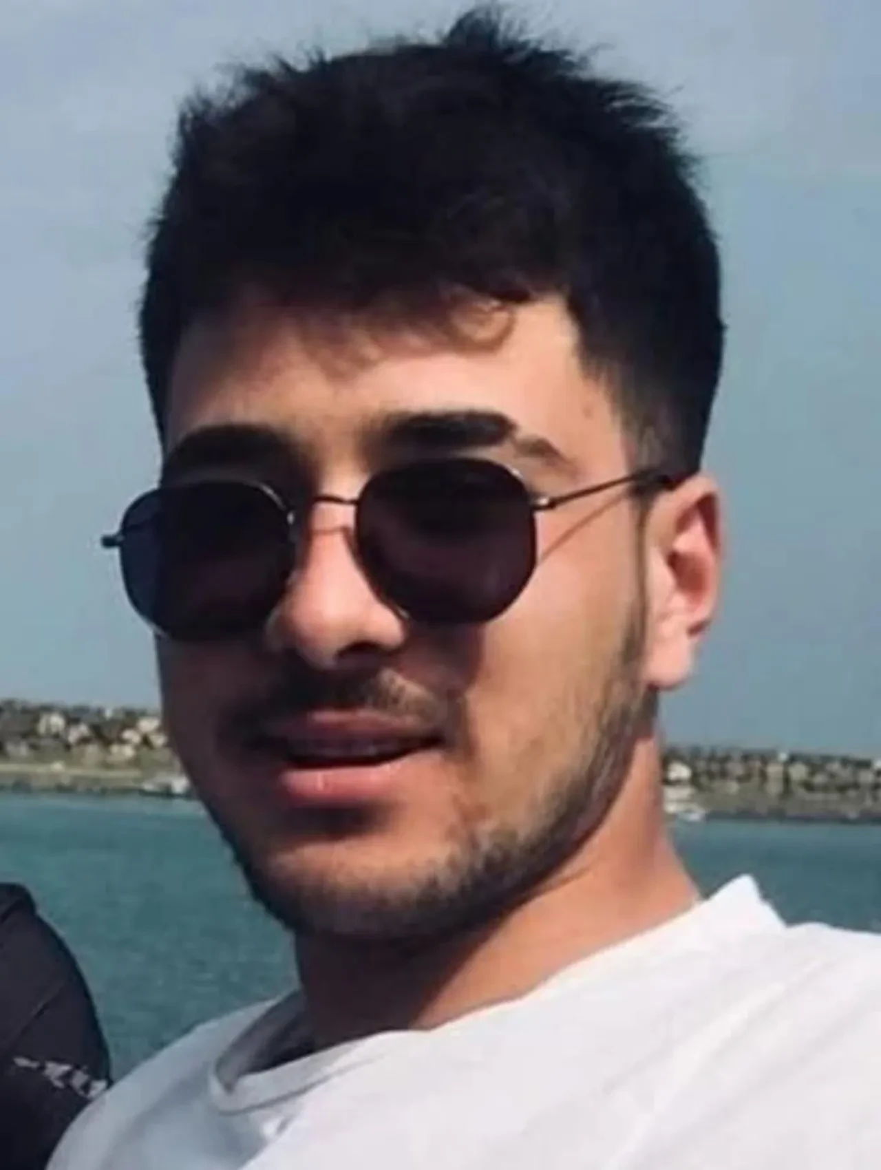 Düğün hayaliyle gittiği yolda canından oldu: Tabutuna damatlığı konuldu