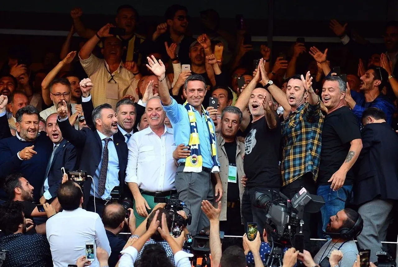 Fenerbahçe seçim kararı aldı! Ali Koç yeniden başkan olacak mı? İşte tüm merak edilenler