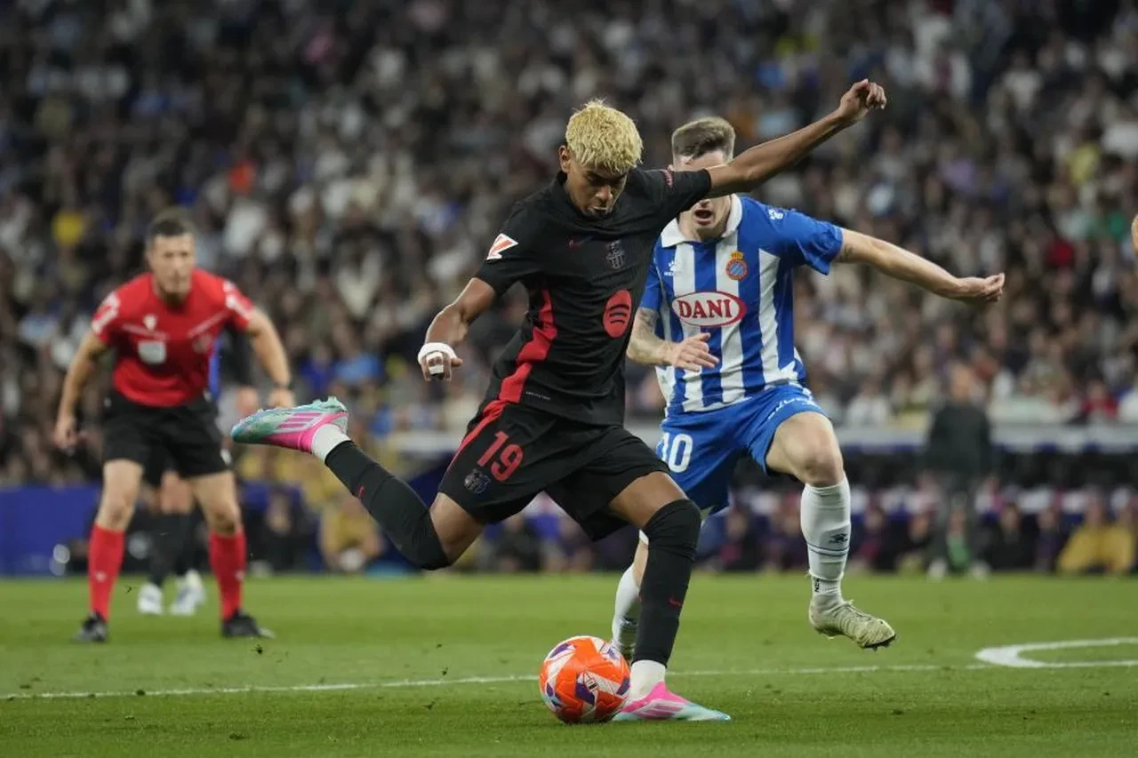 La Liga'da Barcelona şampiyonluğunu ilan etti!