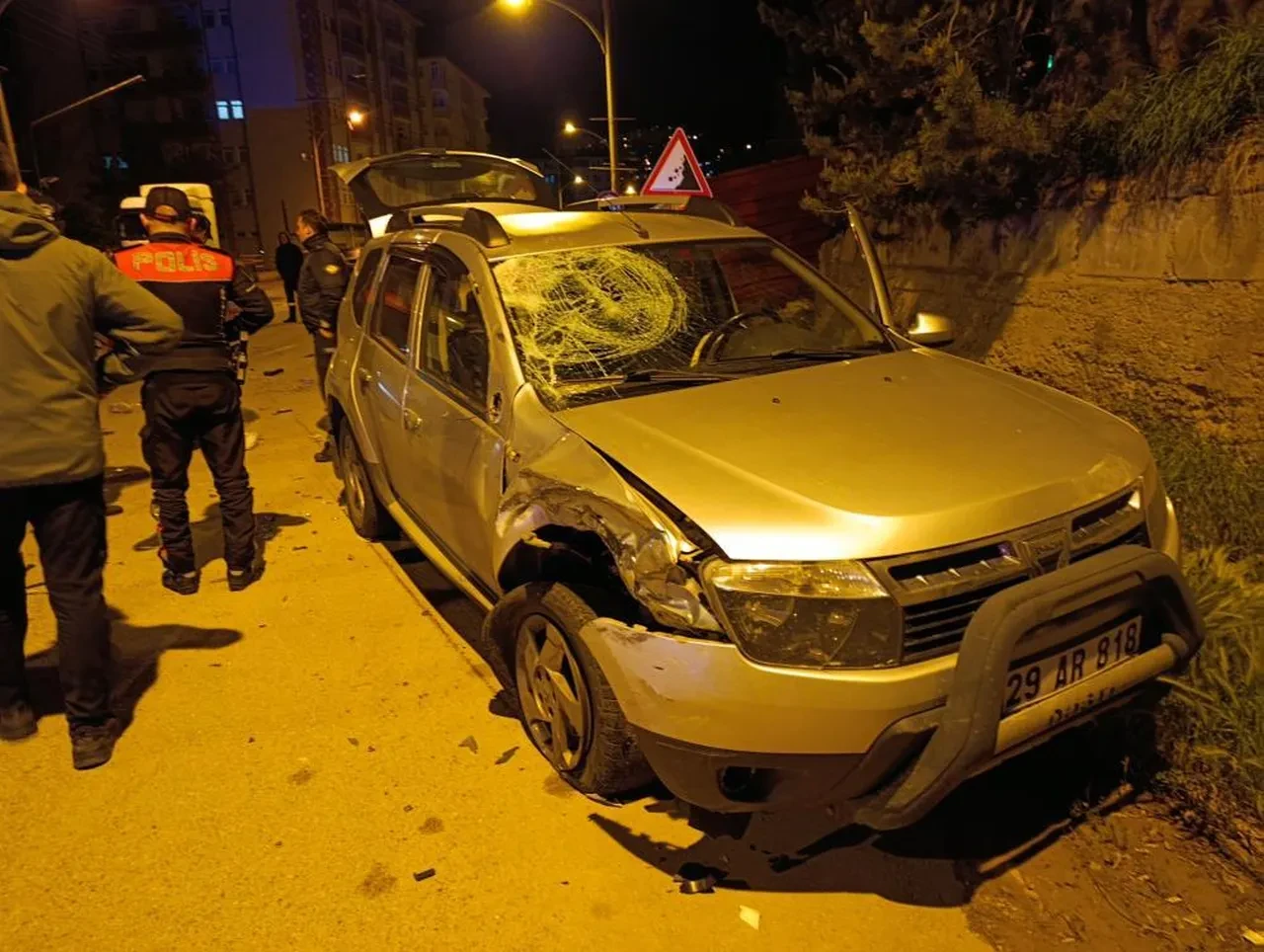 Otomobille motosiklet kafa kafaya çarpıştı! Genç sürücü feci şekilde can verdi