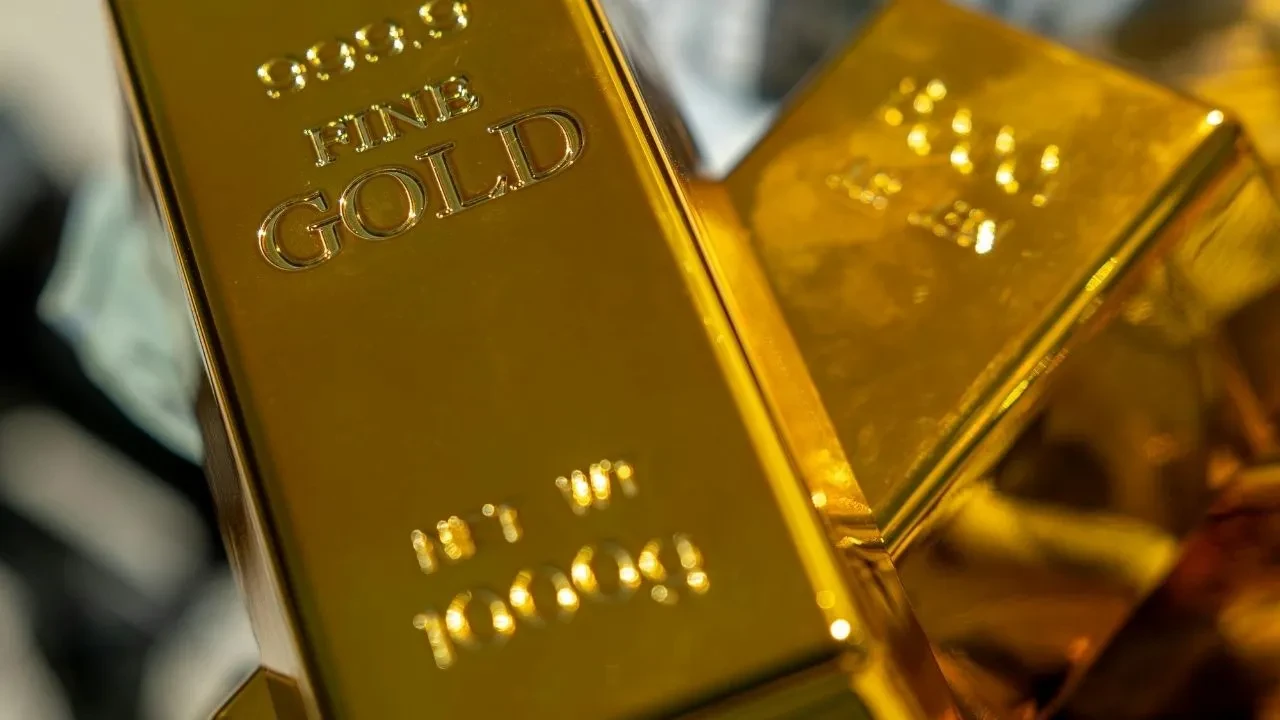 Tarlada çalışırken 150 ton altın buldu! Yaklaşık değeri 4 milyar euro