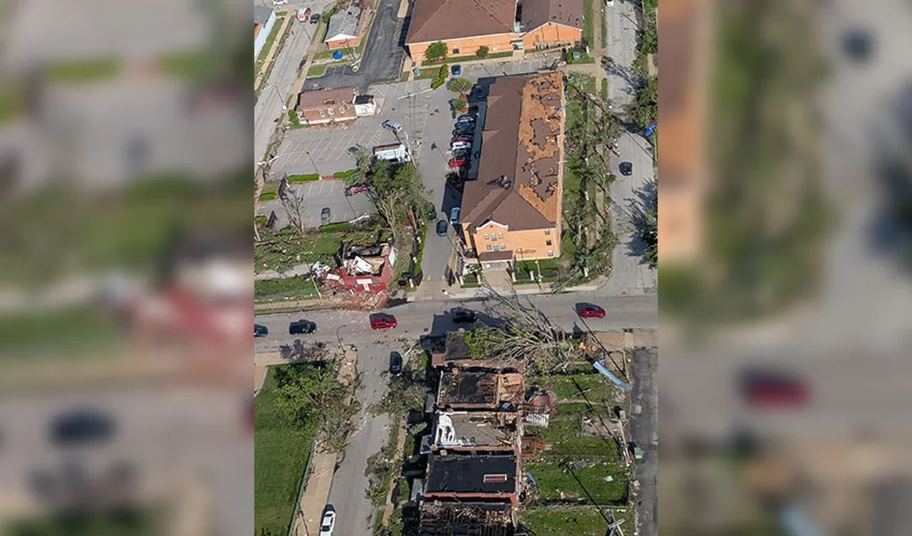 ABD'yi vuran fırtına ve hortum ülkeyi savaş alanına çevirdi! Çok sayıda ölü ve yaralı var