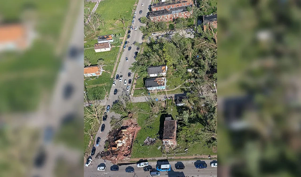 ABD'yi vuran fırtına ve hortum ülkeyi savaş alanına çevirdi! Çok sayıda ölü ve yaralı var