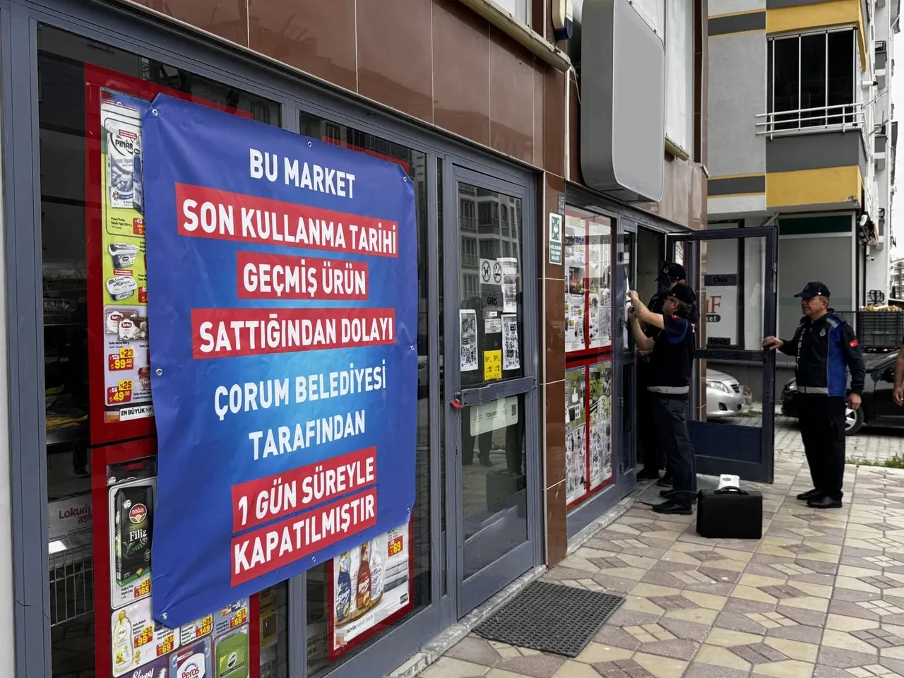 Aynı hatayı ikinci kez yapan 3 zincir market mühürlendi!