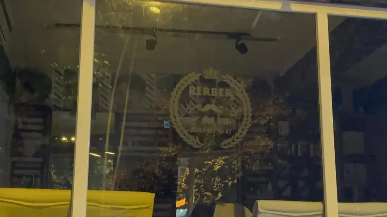 Bursa'da berber dükkanına silahlı saldırı: Çırak hayatını kaybetti