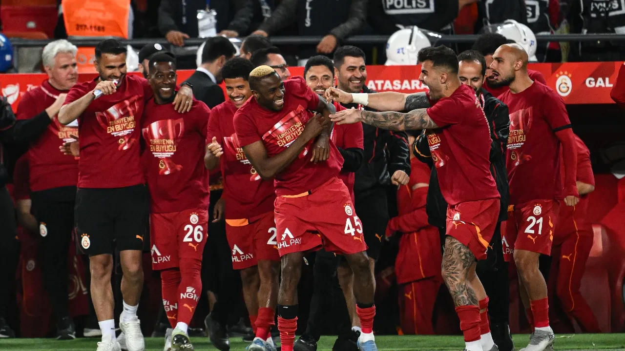 Galatasaray, şampiyonluk için sahaya çıkıyor