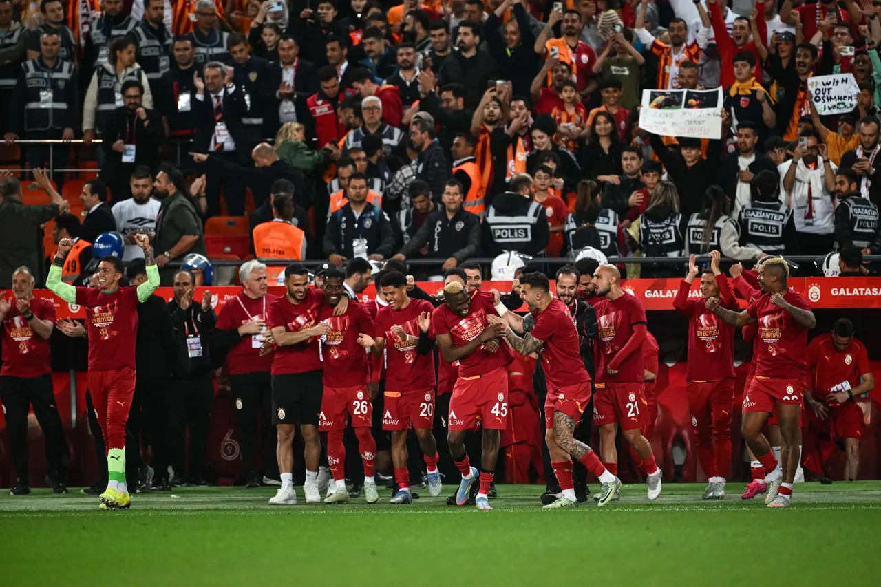Galatasaray, şampiyonluk için sahaya çıkıyor