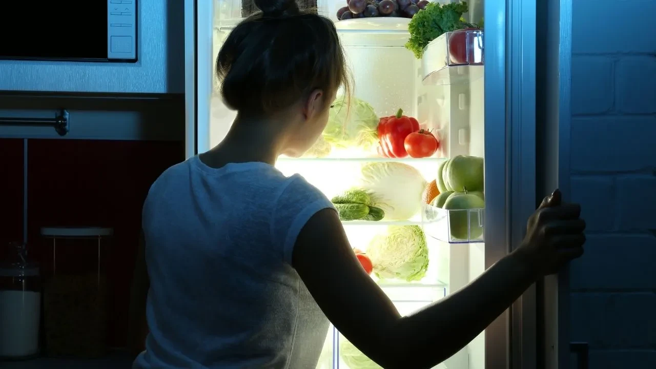 Gece uykudan yemek için uyanıyorsanız vücudunuz sinyal veriyor olabilir