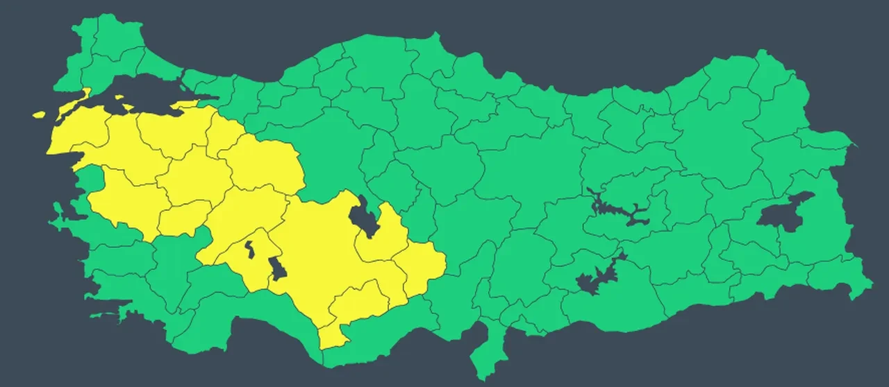 Gök gürleyecek, fırtına kopacak... Meteoroloji'den hafta sonu uyarısı: 15 il için sarı alarm verildi!