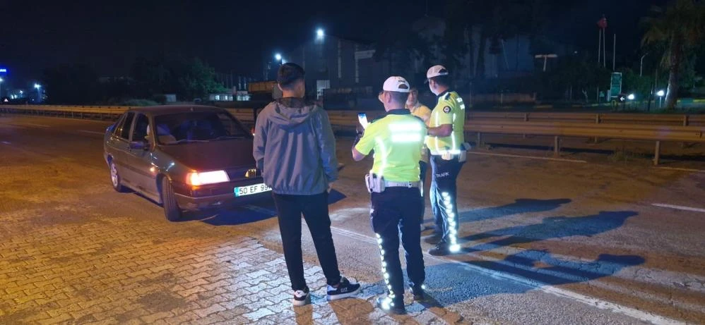 Hatay’da trafik denetiminde Tofaş sürücüsüne 993 TL ceza!