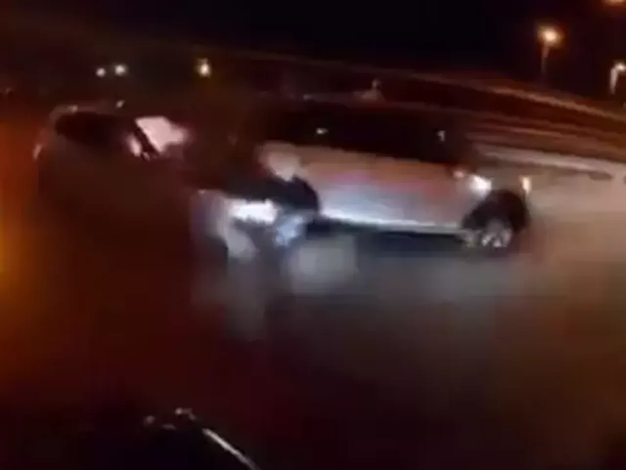 Kadıköy’de zincirleme kaza motosikletlinin kask kamerasında