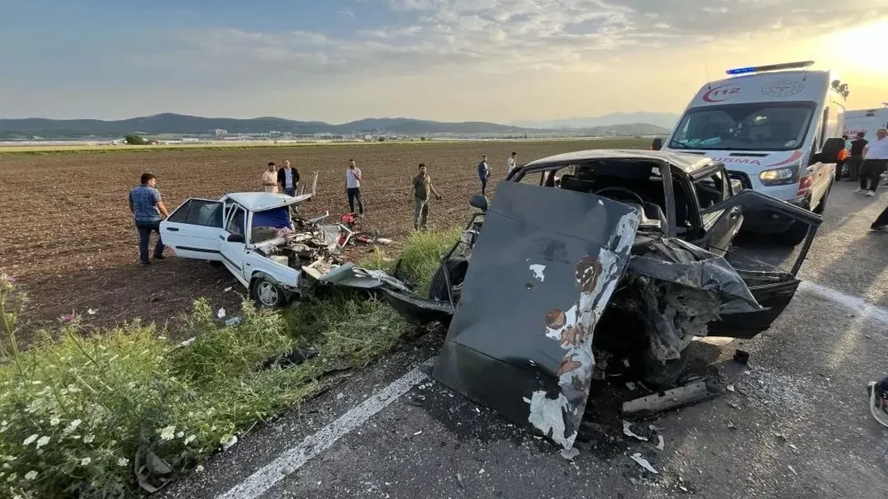 Kahramanmaraş'ta feci kaza: 2 kişi hayatını kaybetti, 4 yaralı 