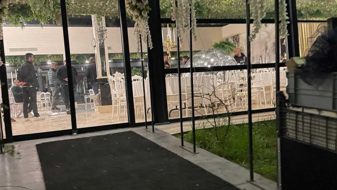 Kına gecesi faciaya dönüştü! Eğlenenlerin üzerine disko topu düştü: Yaralılar var
