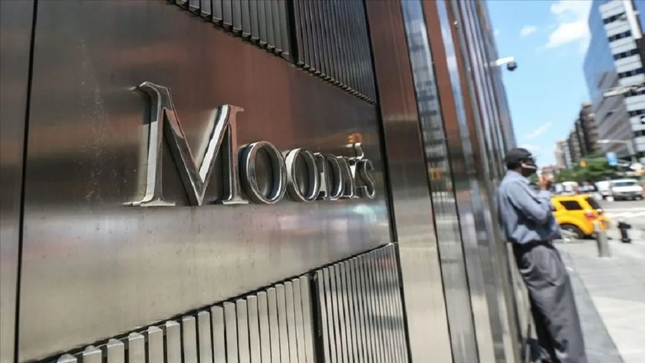 Moody’s ABD’nin kredi notunu düşürdü