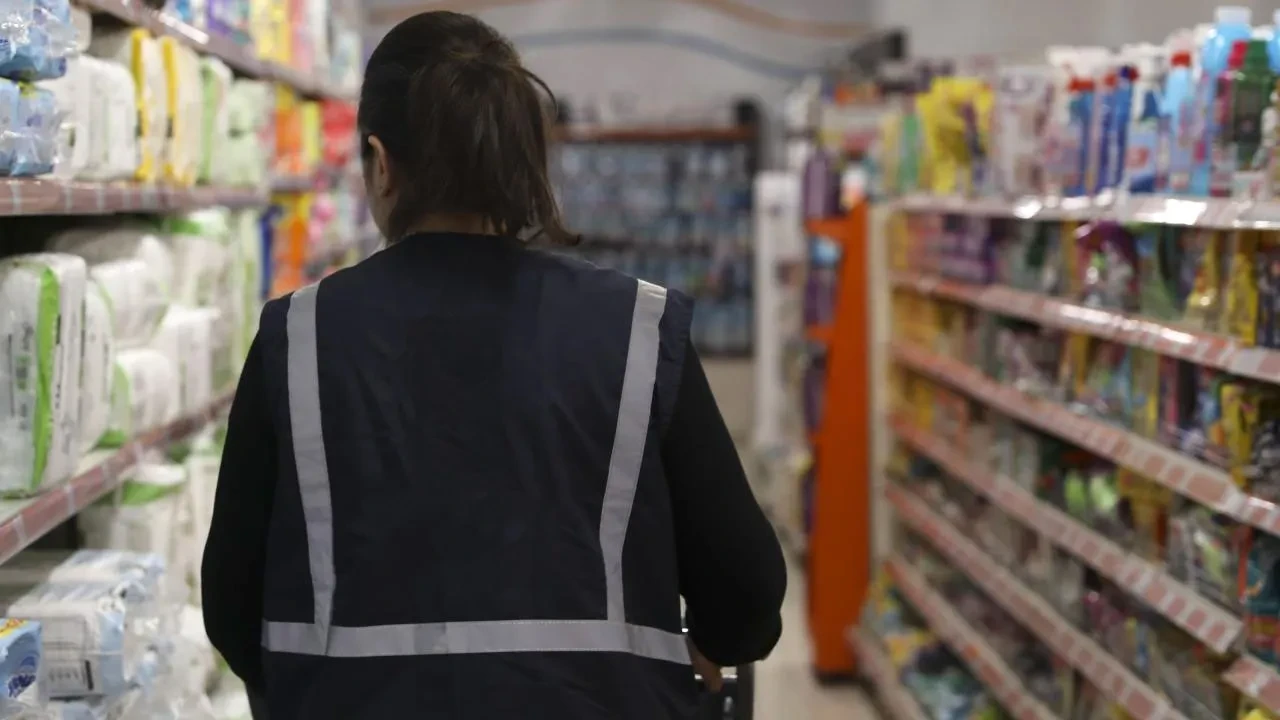 Son kullanma tarihi geçmiş ürün satan zincir markete kapatma cezası
