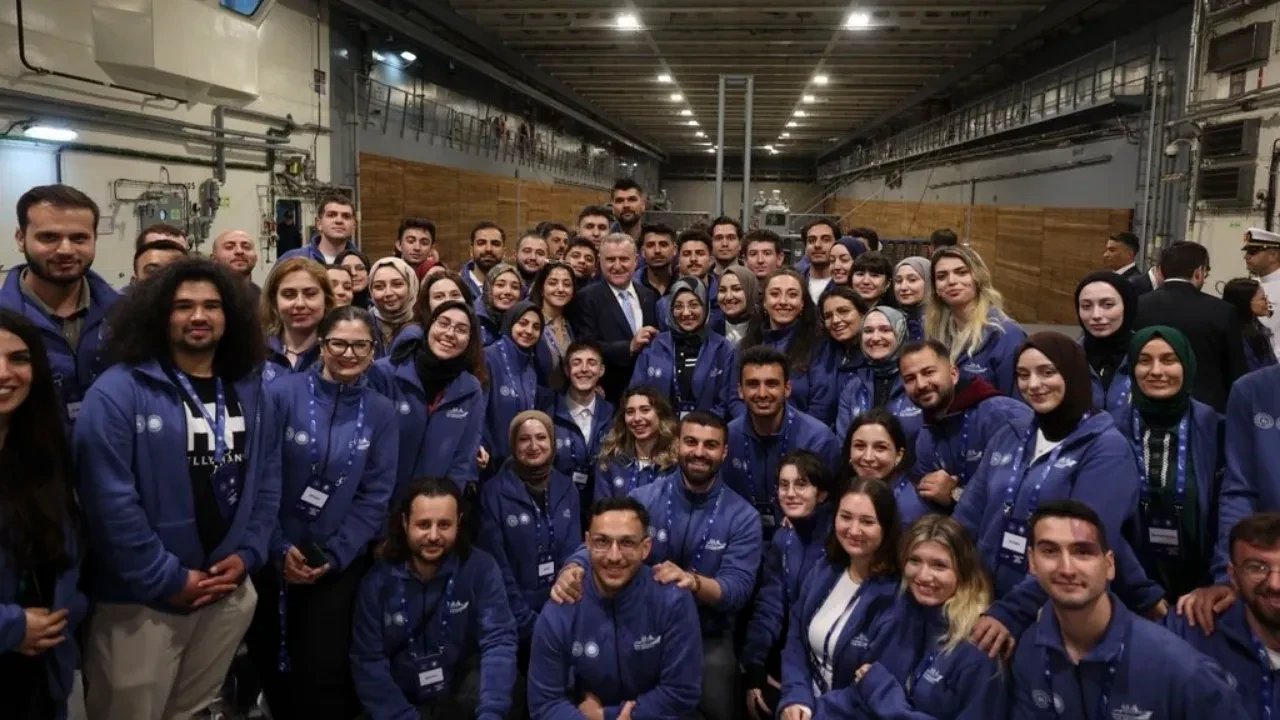 TCG Anadolu ile Millî Mücadele yolculuğu başladı! Gençler Samsun’a uğurlandı