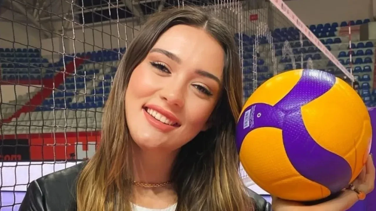 Voleybolun en zenginleri listesine girdi! Zehra Güneş'in lüks villasına yorum yağdı 