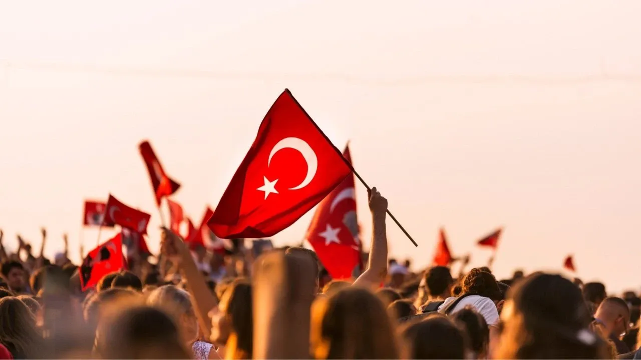 19 Mayıs Pazartesi okullar tatil mi? Yarın Gençlik ve Spor Bayramı kutlamaları yapılacak