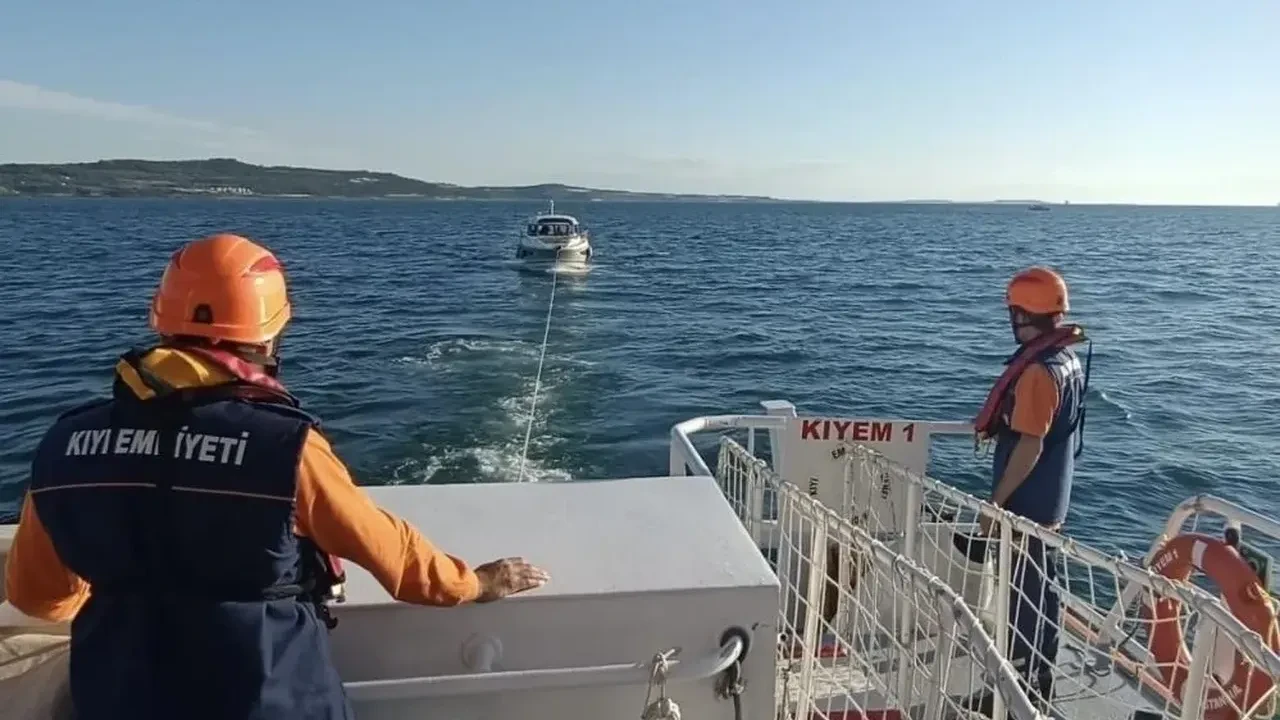 Çanakkale Boğazı'nda nefes kesen kurtarma!