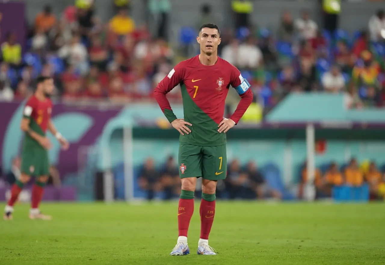 Cristiano Ronaldo Süper Lig' devine gelebilir! Ayrılık kararı sonrası seçenekleri saydılar