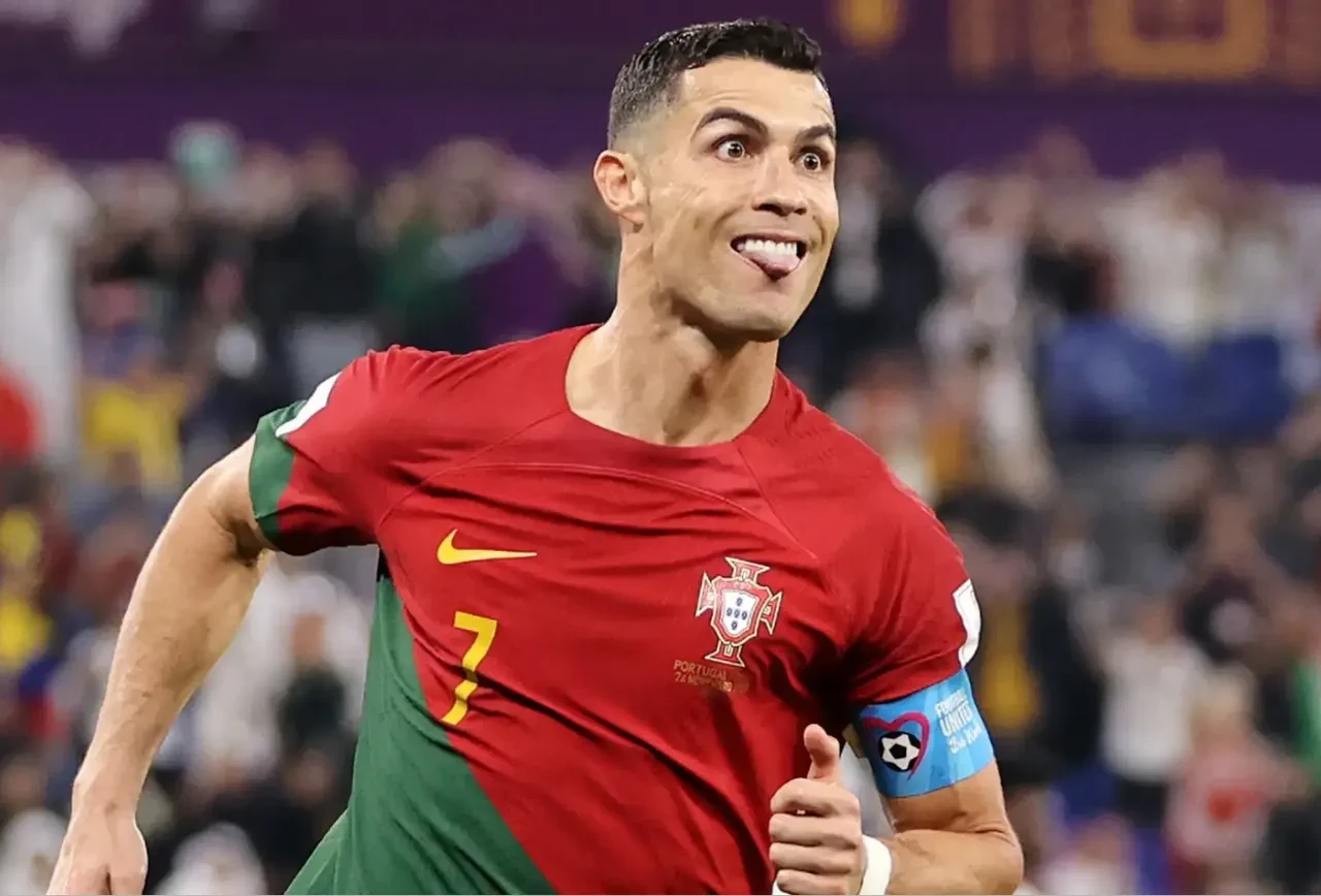 Cristiano Ronaldo Süper Lig' devine gelebilir! Ayrılık kararı sonrası seçenekleri saydılar