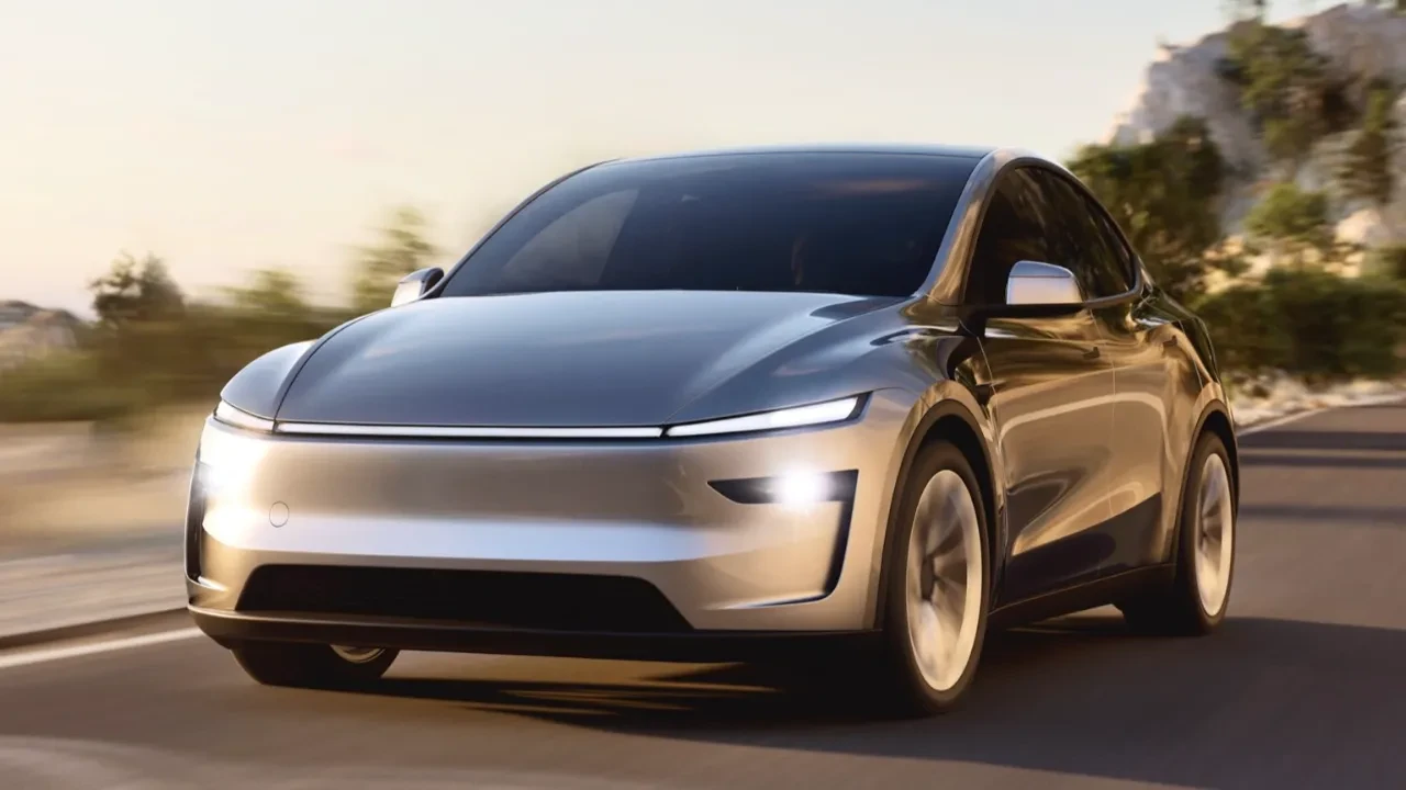 En uzun menzilli Tesla Model Y Türkiye'ye geliyor! İşte fiyatı ve özellikleri