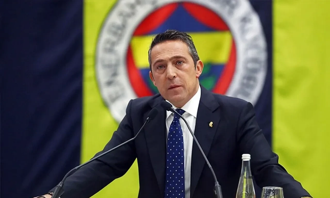 Fenerbahçe'de imza kavgası büyüyor! Ali Koç mekan bastı iddiası! Kulüpten jet cevap