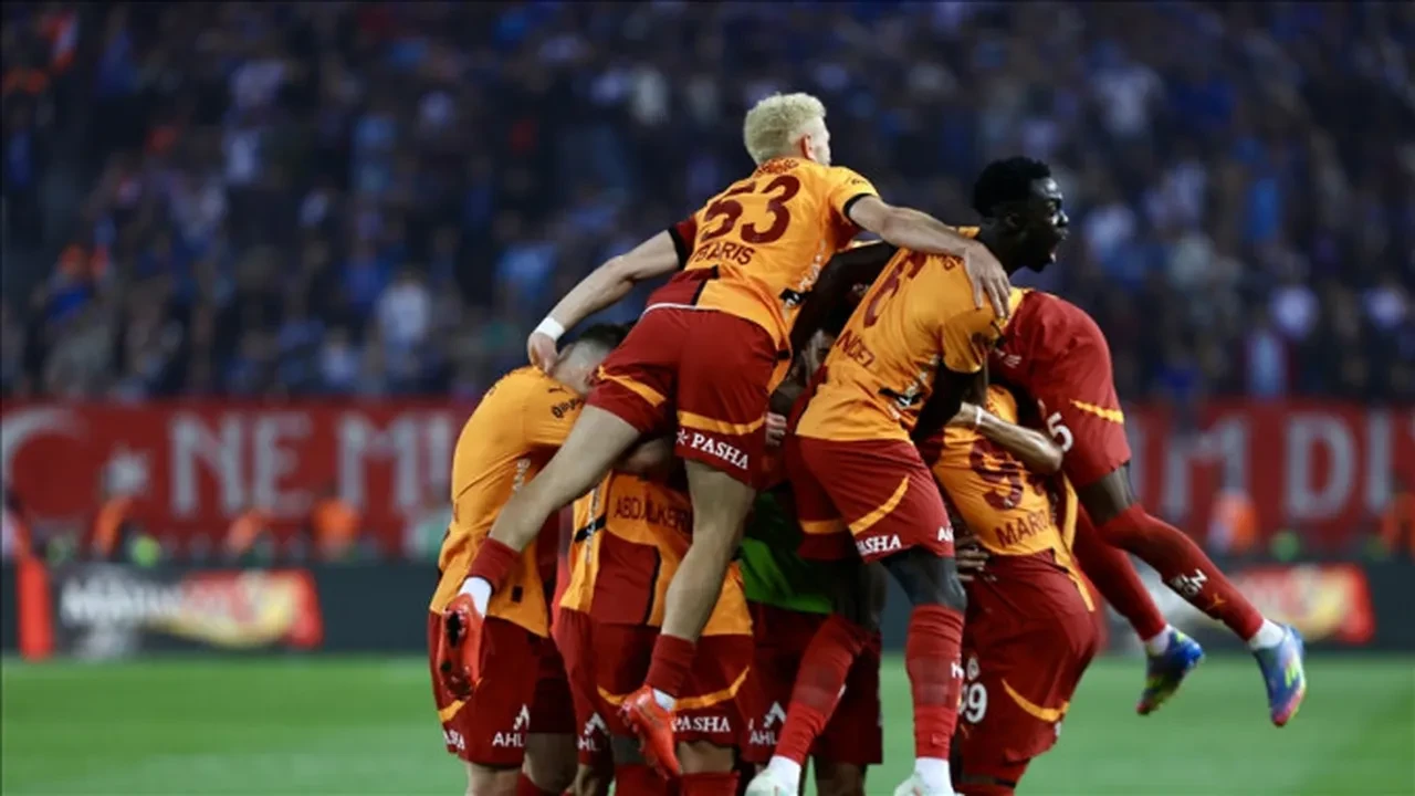 Galatasaray’ın kaç şampiyonluğu var? 5. yıldız ne zaman takacak?