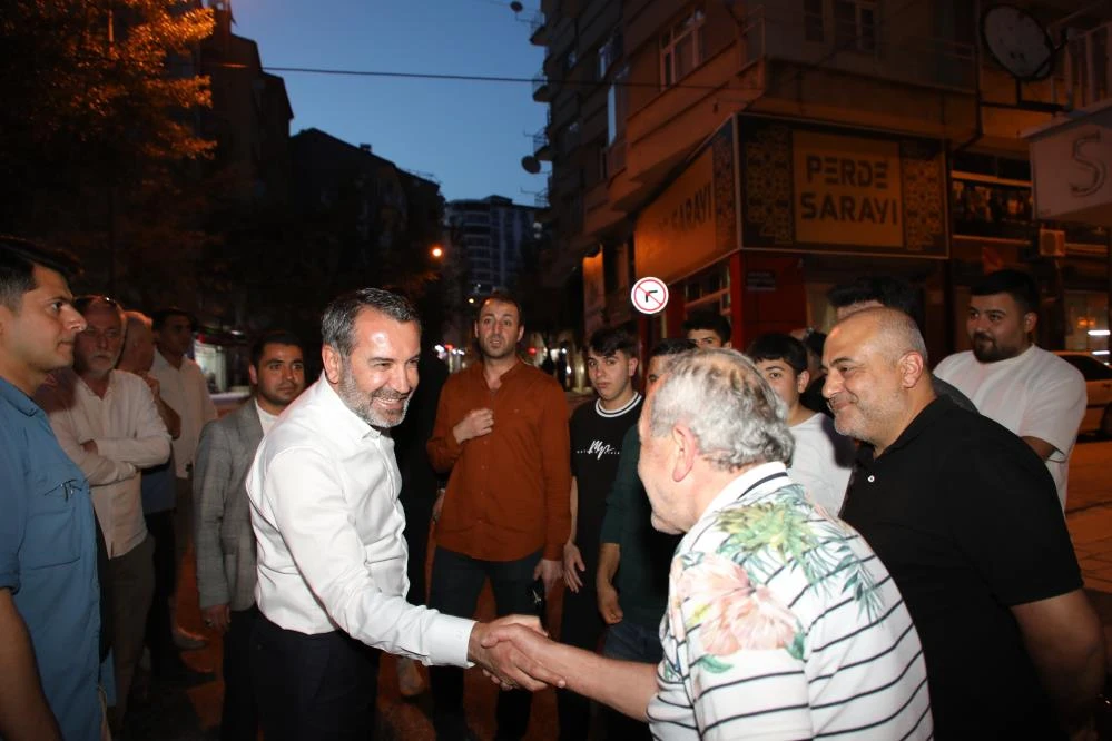 Elazığ’da yollar yenileniyor! 7/24 asfalt mesaisi