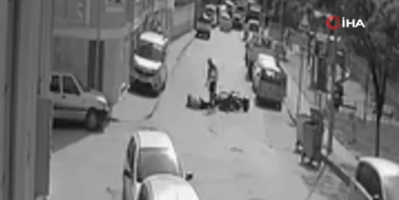 Vicdansızlığın böylesi... Kadına çarpan kurye arkasına bakmadan kaçtı