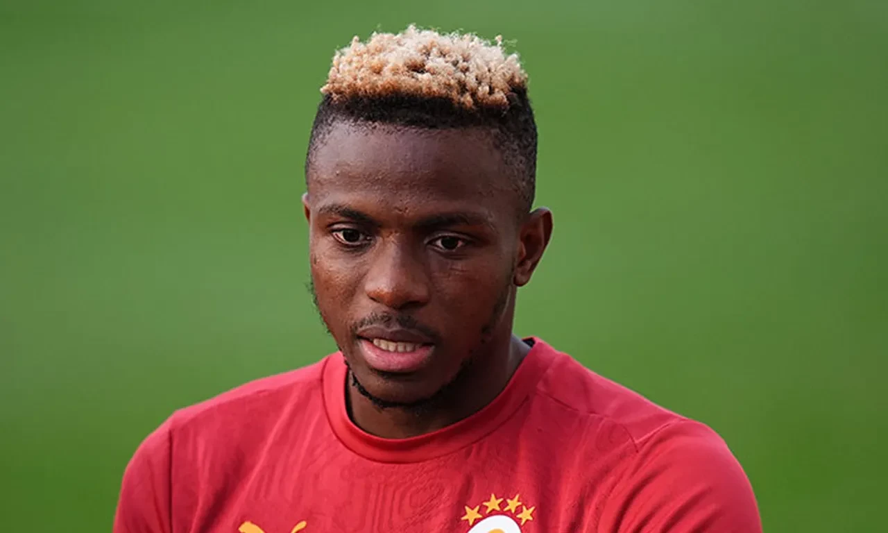 Victor Osimhen'e büyük sürpriz! Şampiyonluk kutlamasında taraftardan mesaj var