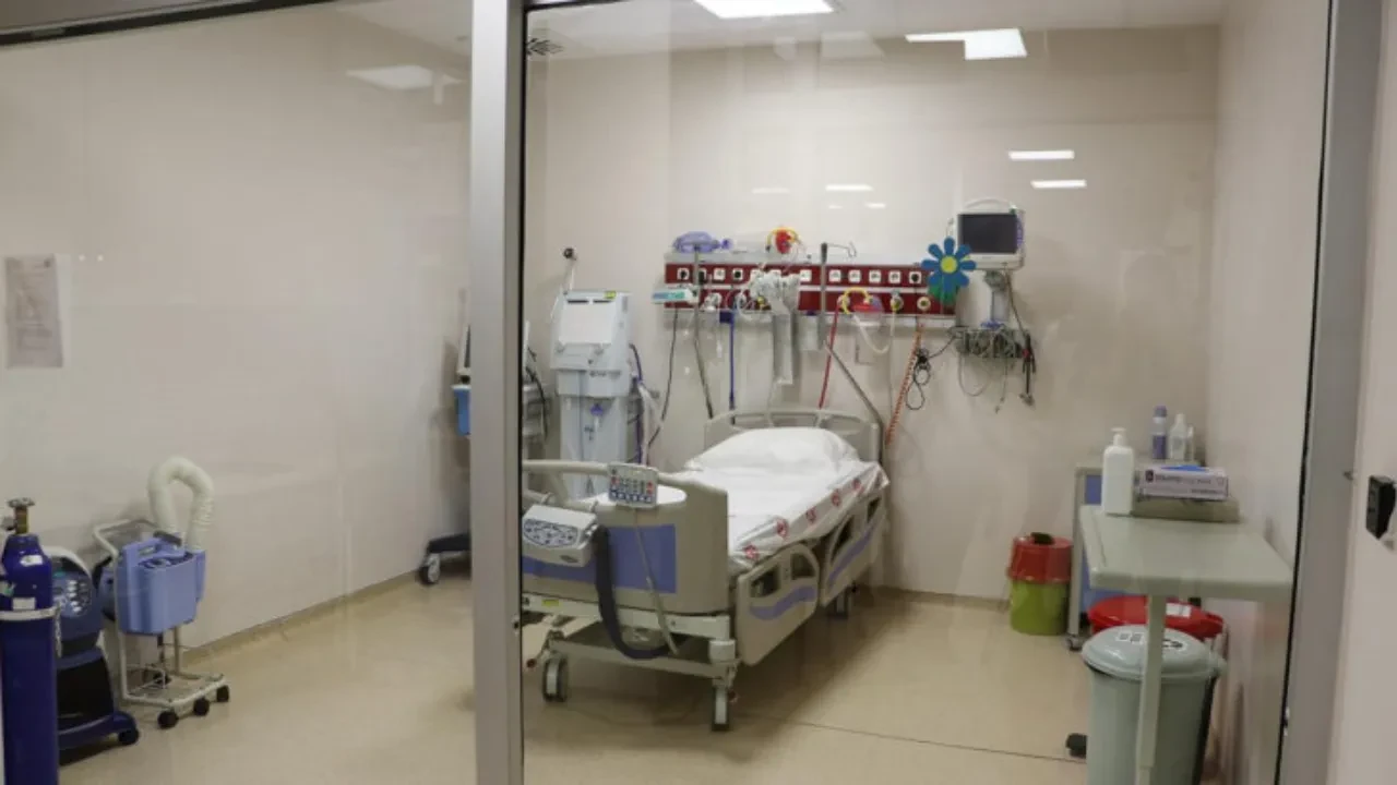19 Mayıs Pazartesi hastaneler açık mı doktorlar çalışacak mı?